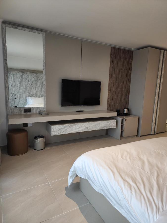 Imperial Suites Hotel Manama Exterior foto